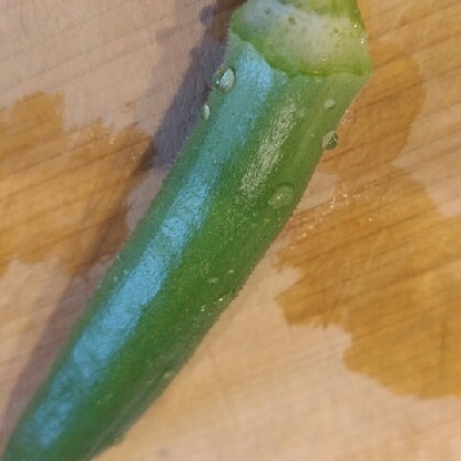 家庭菜園で採れた特大オクラで。
鉛筆型…なるほどでした‼
ありがとうございました(๑´ڡ`๑)